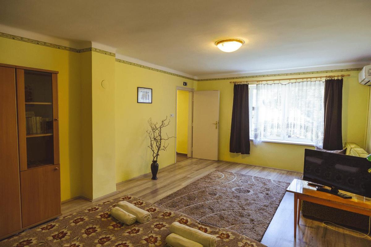 Tolnay Kuria Es Vendeghaz Hotel Nagygorbo Bagian luar foto