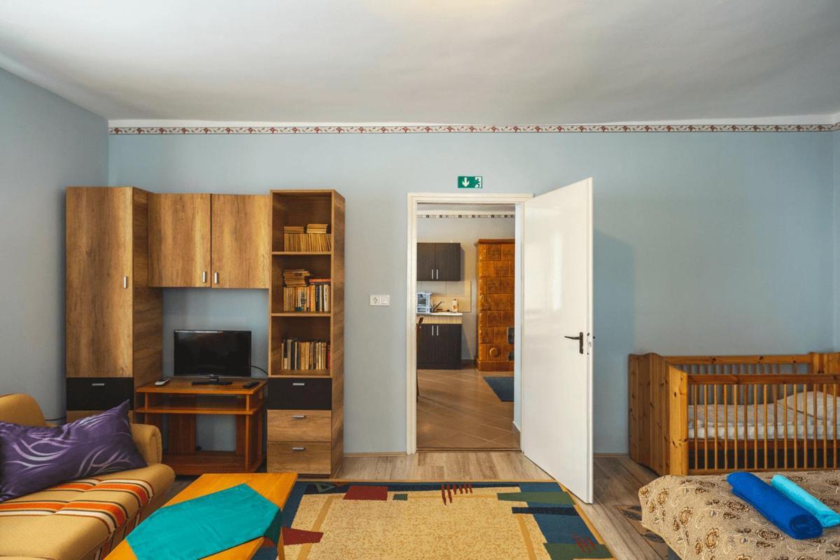 Tolnay Kuria Es Vendeghaz Hotel Nagygorbo Bagian luar foto
