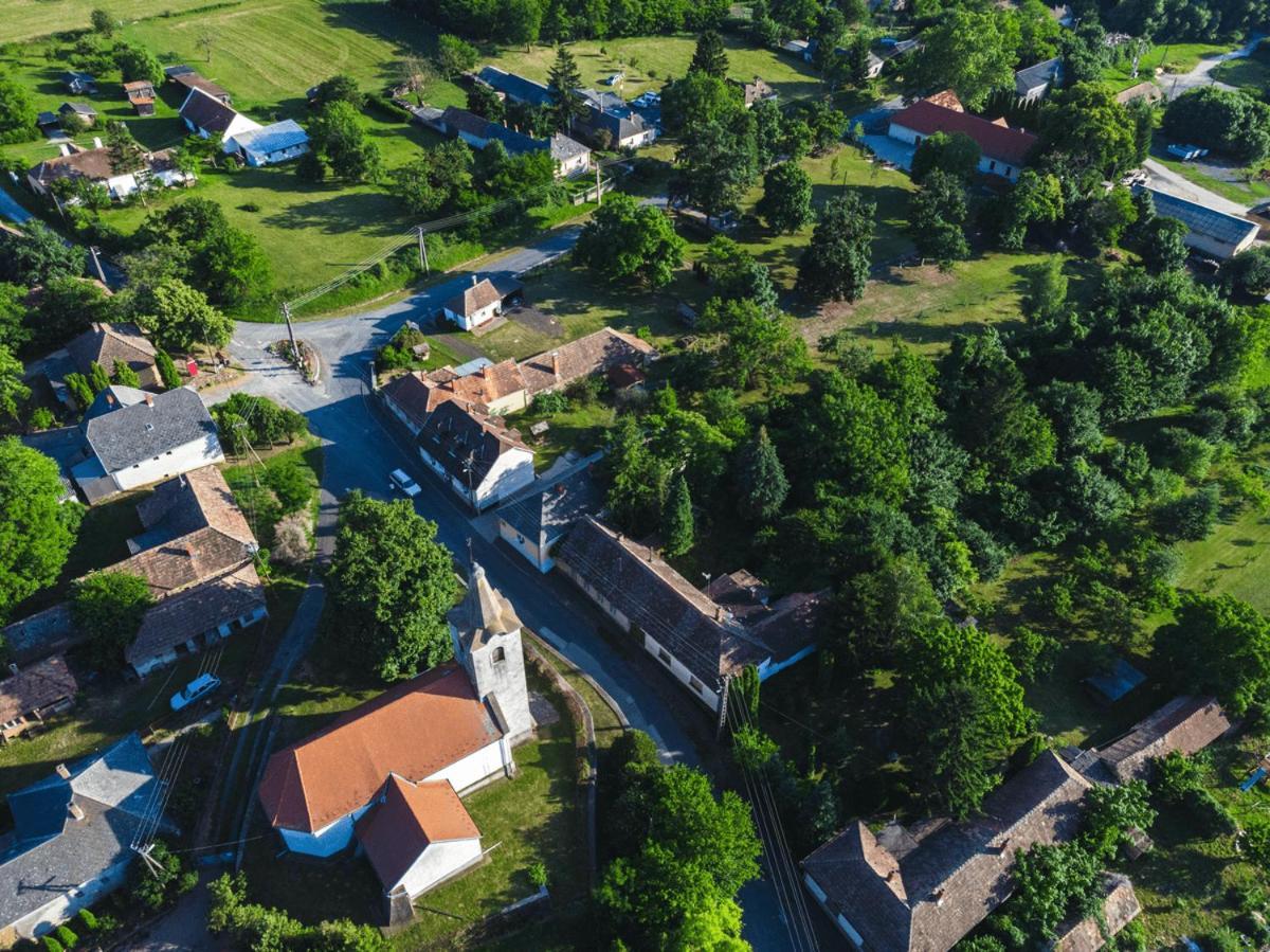 Tolnay Kuria Es Vendeghaz Hotel Nagygorbo Bagian luar foto
